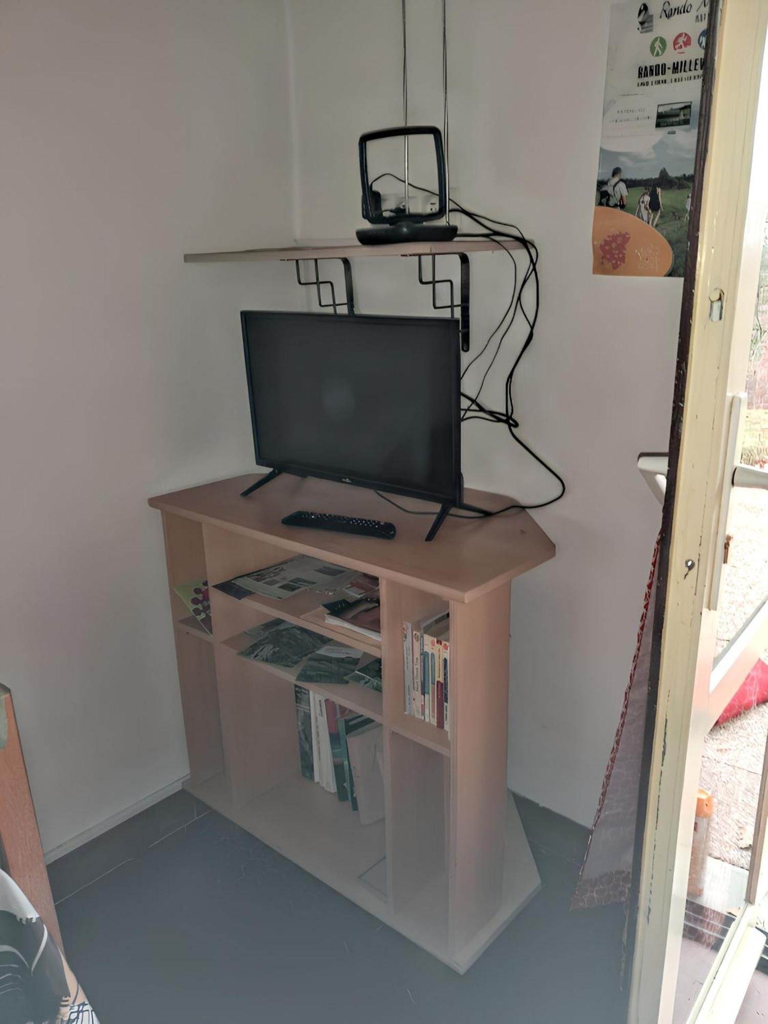Studio Charmant A Treignac Avec Terrasse De 22 M² Eksteriør billede
